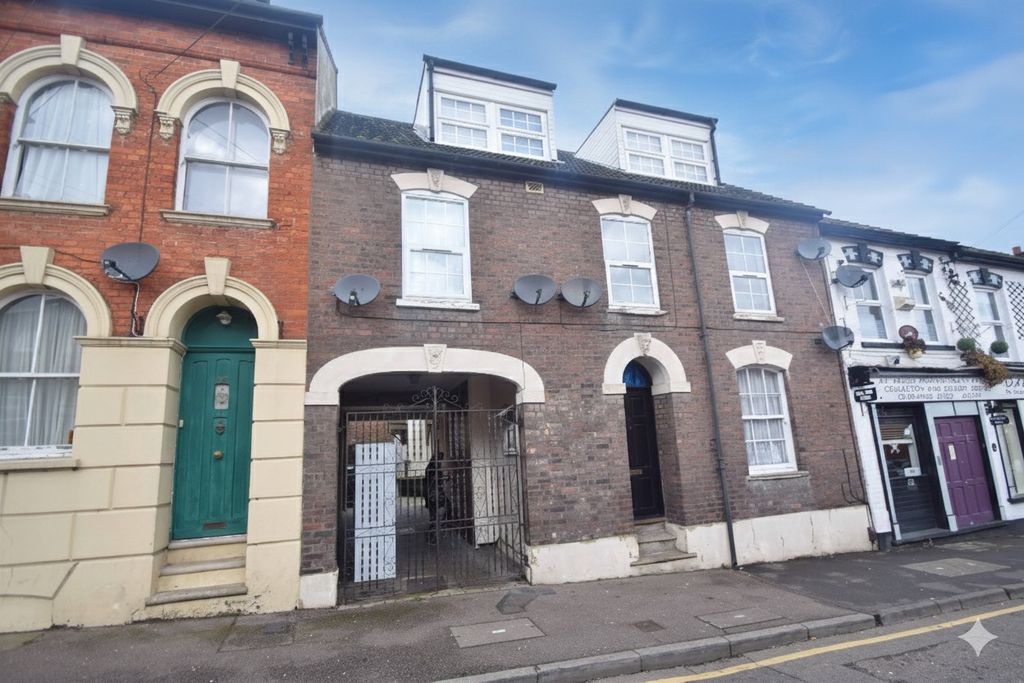 Property photo 1 of 5 4811471