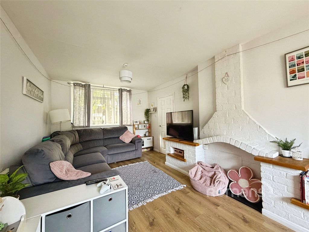 Property photo 3 of 24 Picture No. 28