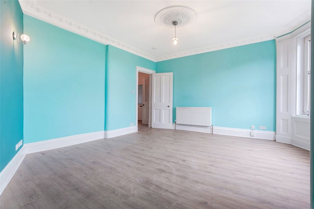 Property photo 3 of 12 3