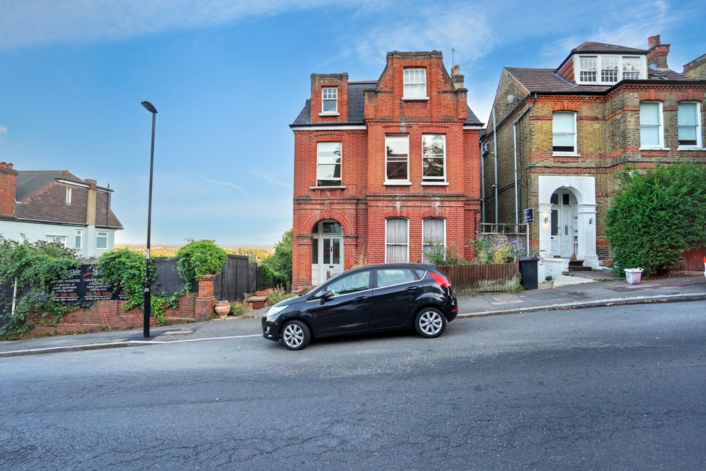 Property photo 1 of 14 Flat 3, 31 Ewelme Road, Forest Hill, London Se23 3Bq