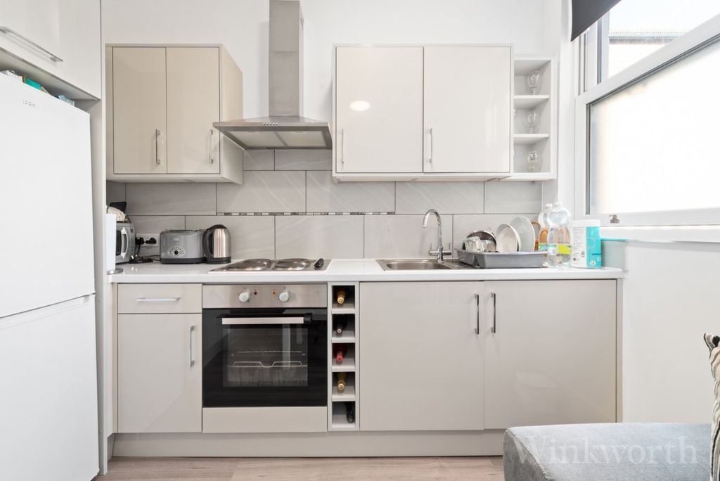 Property photo 3 of 7 Picture No. 10