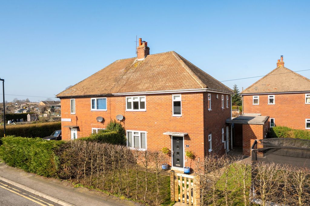 Property photo 1 of 27