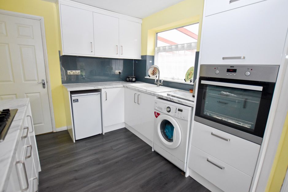 Property photo 2 of 21 Dining Kitchen 2
