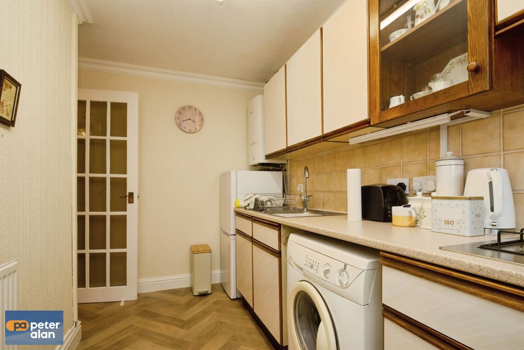 1 bed flat for saleCornish Close, Cardiff CF11 photo 5