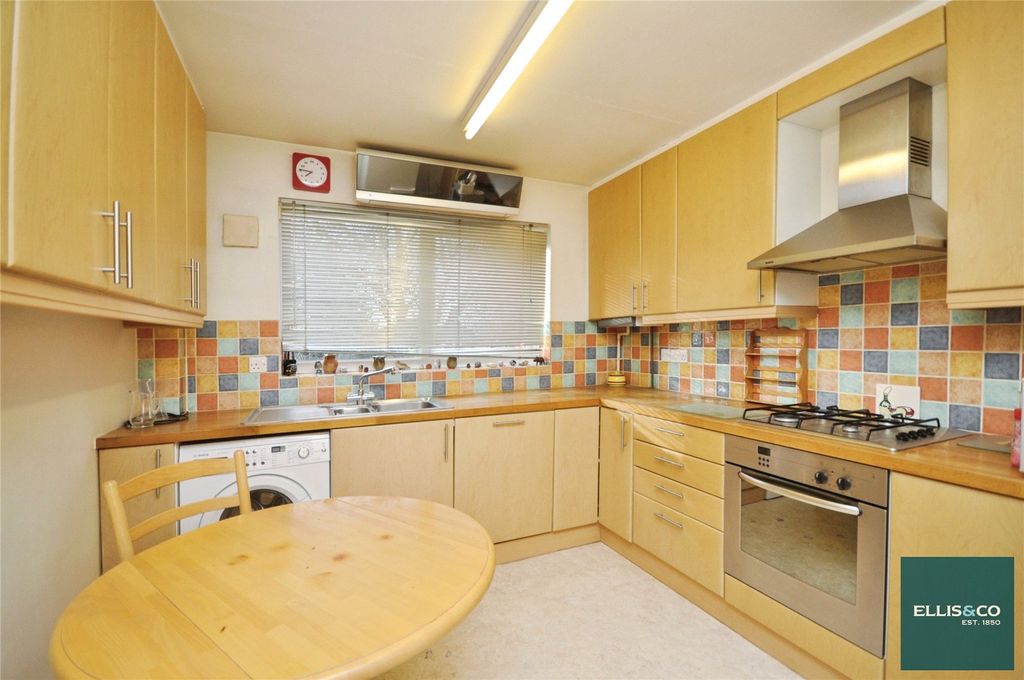 Property photo 3 of 11 Picture No. 09