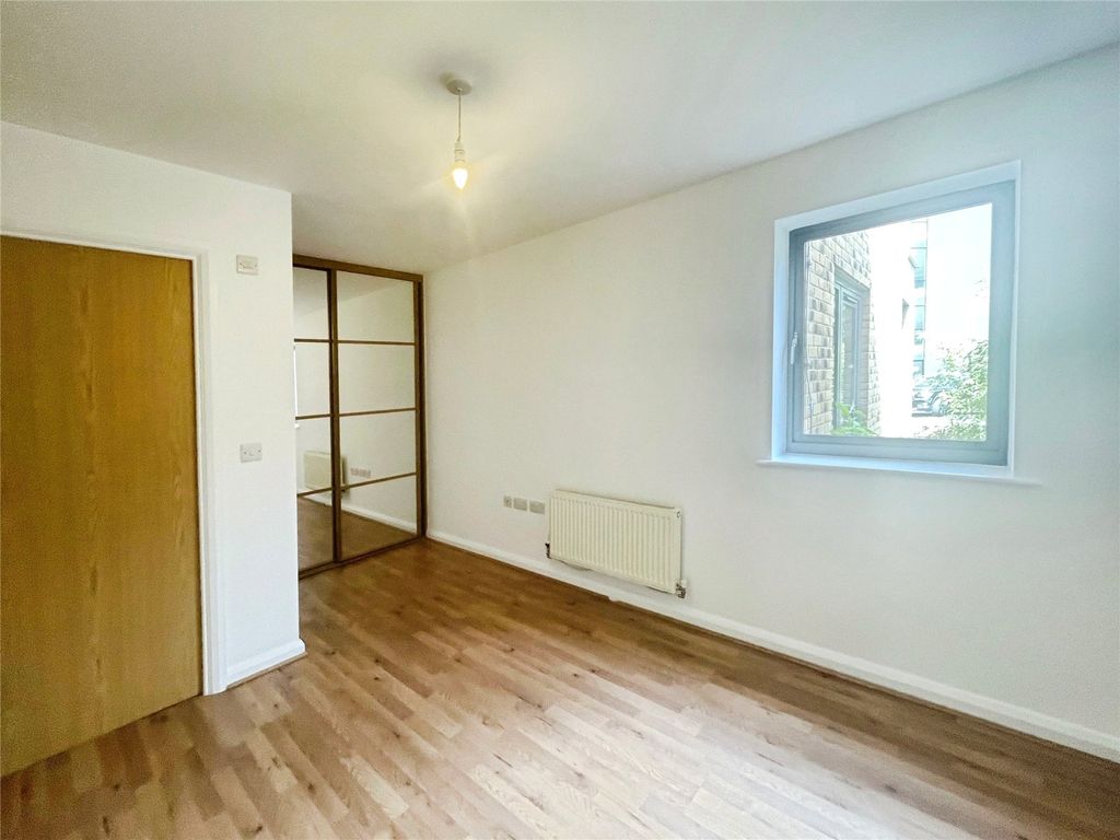 Property photo 3 of 11 Bedroom