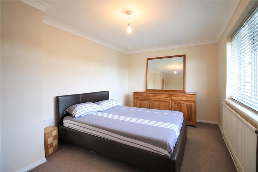 Property photo 3 of 7 Bedroom One