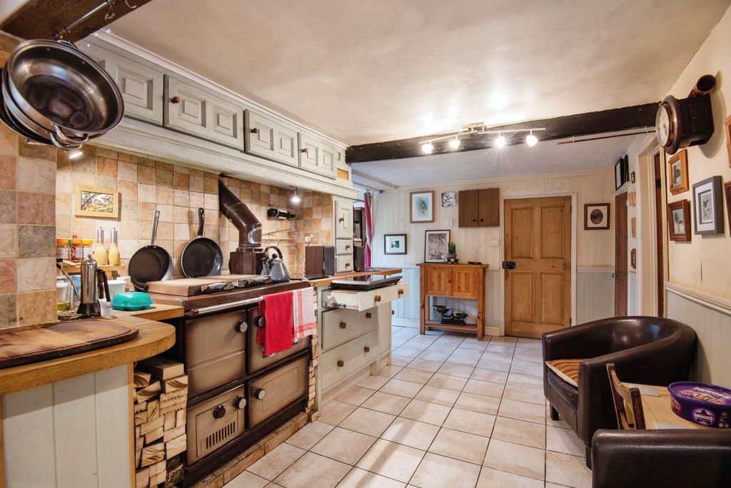 Property photo 3 of 17 Photography