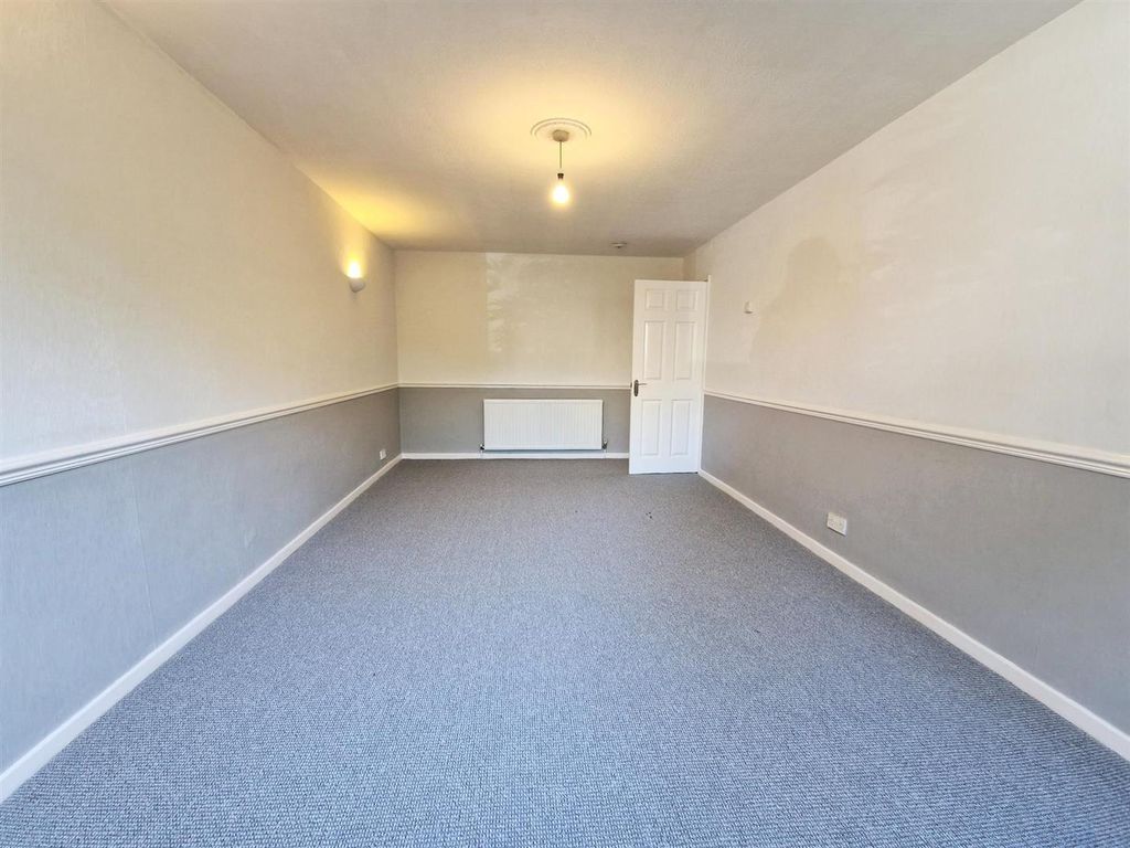 Property photo 2 of 8 Property Photo