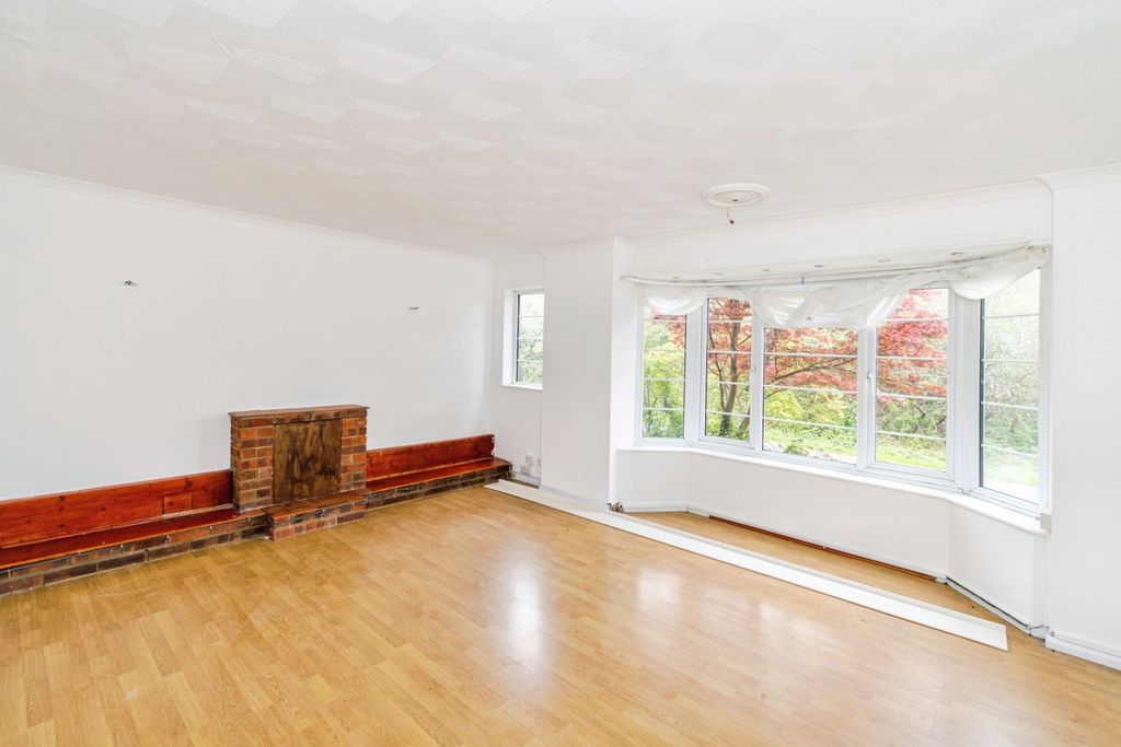 Property photo 3 of 20 Pbox-Img.Jpg