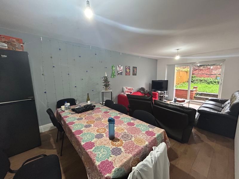 Property photo 1 of 13 Photo 11