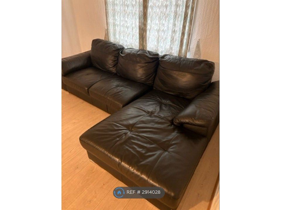 Property photo 2 of 30