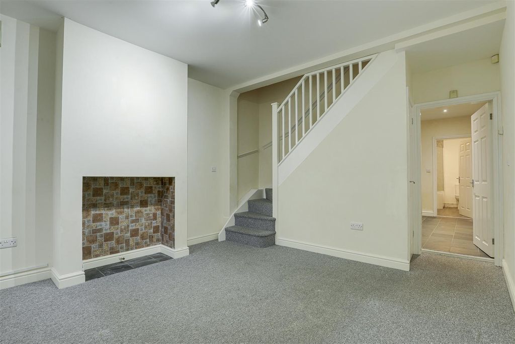 Property photo 3 of 11 02.Jpg