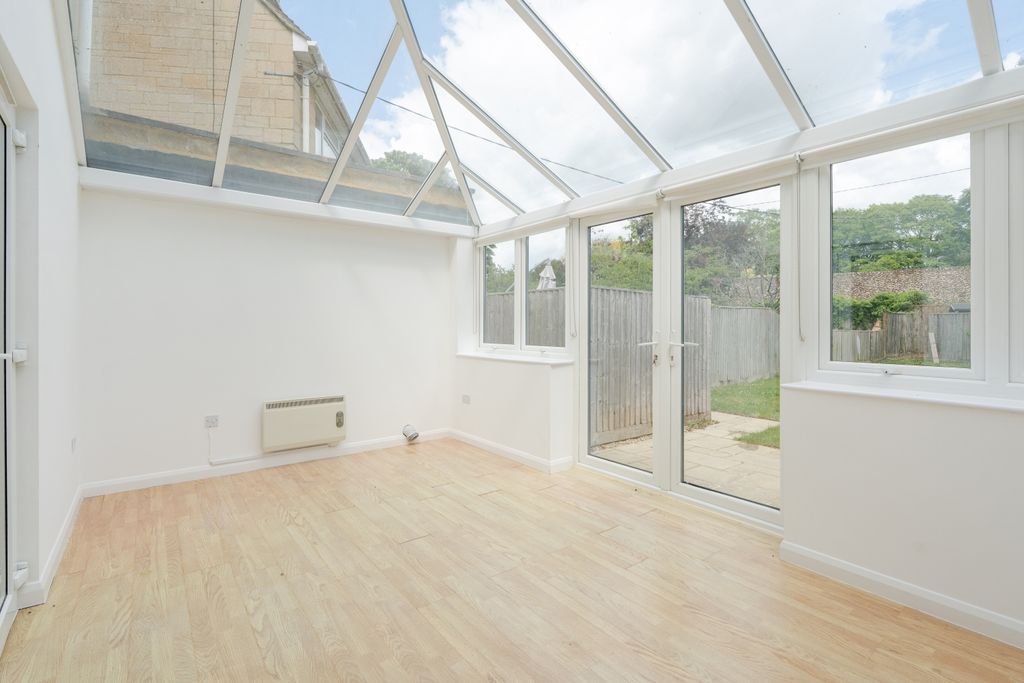 Property photo 3 of 19 Conservatory