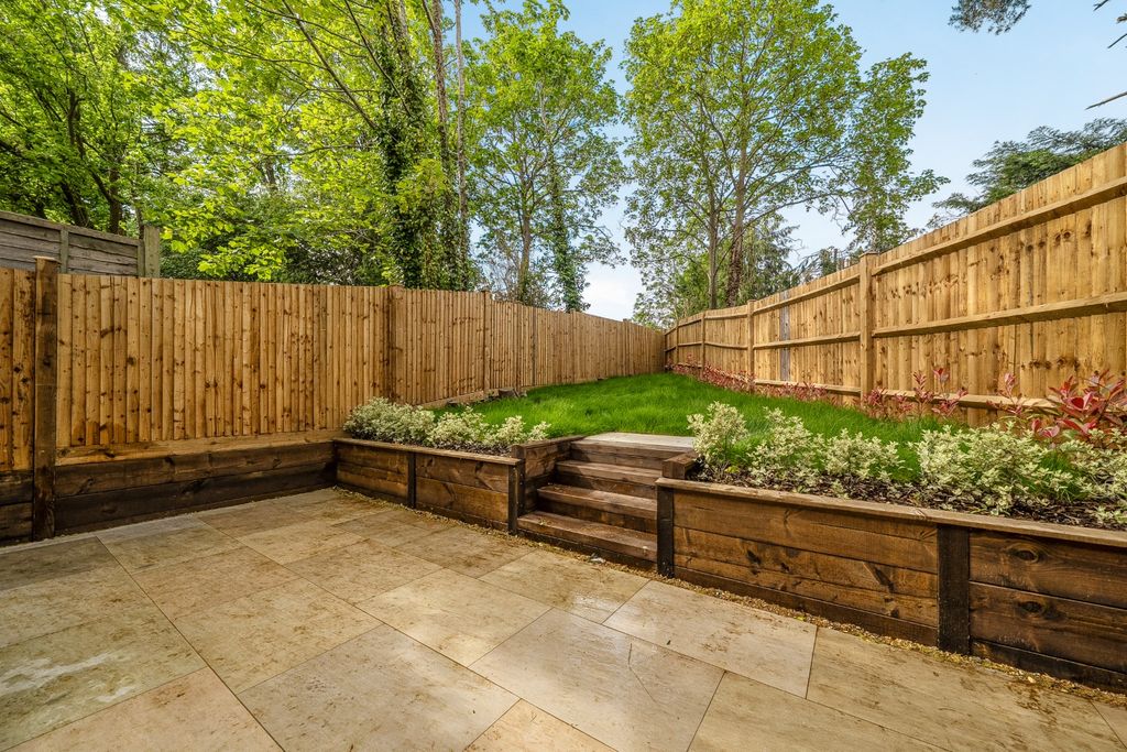 Property photo 3 of 18 5193494