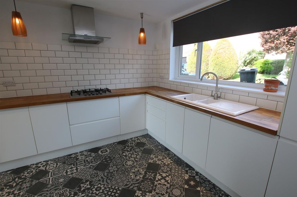 Property photo 2 of 27 Kitchen 1.Jpg