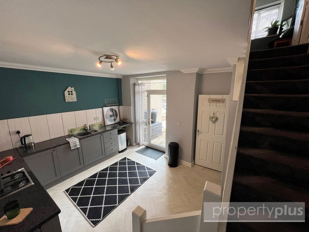 Property photo 3 of 14 Picture No. 15