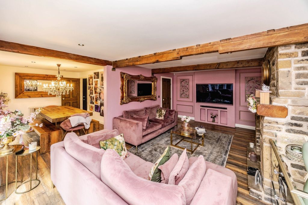 Property photo 3 of 21 69Bwhrhudds-040626-10