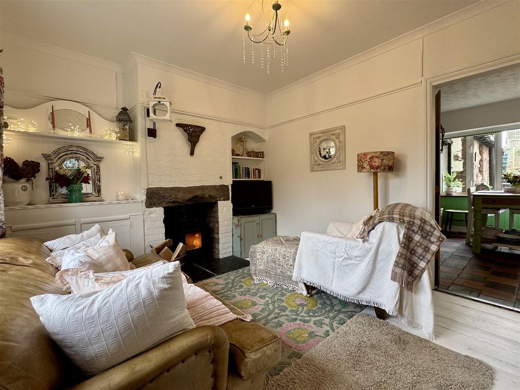 Property photo 2 of 25 Living Room