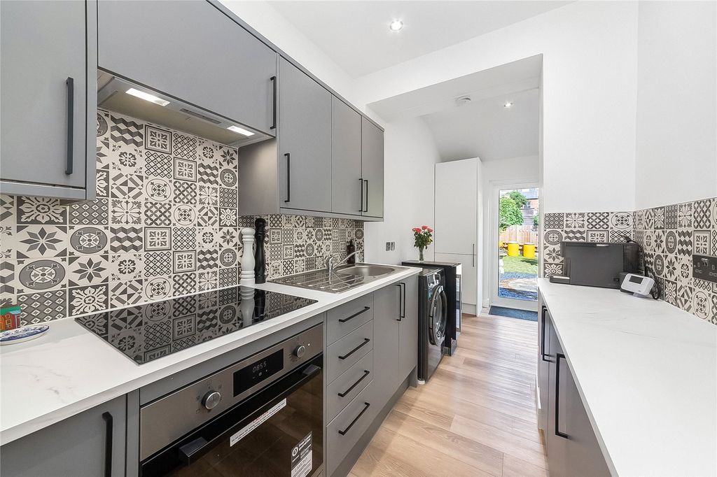 Property photo 3 of 13 Picture No. 12