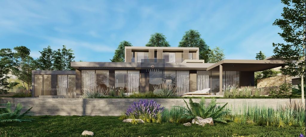 Property photo 1 of 3