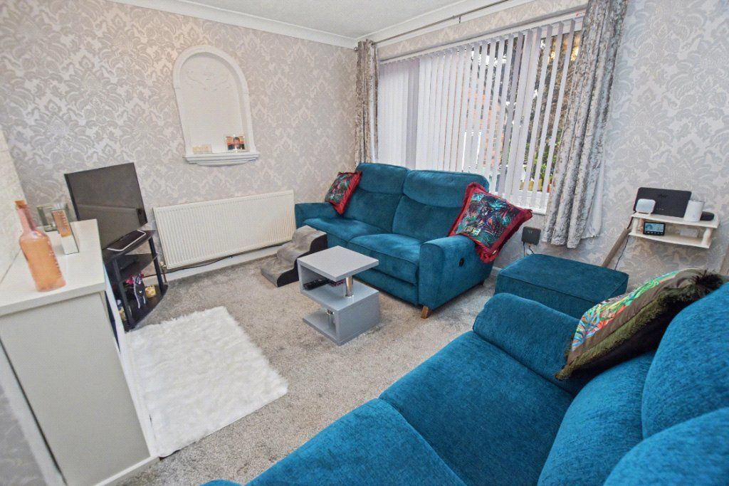 Property photo 2 of 15 Lounge