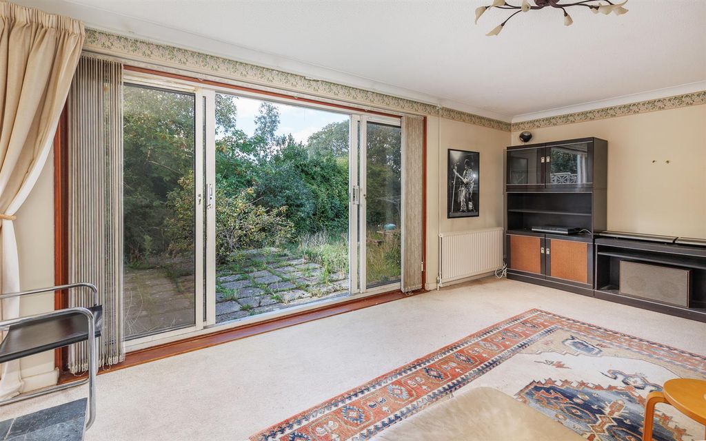 Property photo 3 of 20