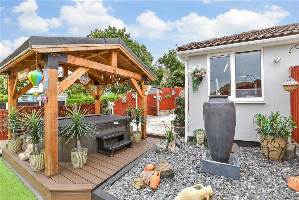 Property photo 2 of 14 External Lifestyle Photograph