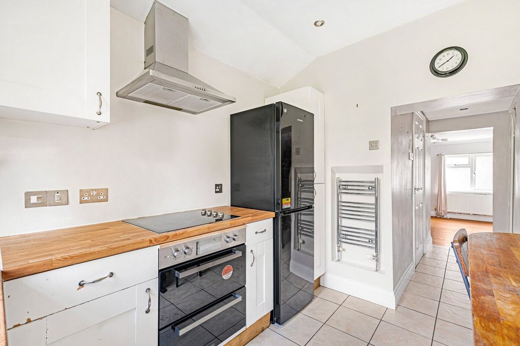 Property photo 3 of 13 Picture No. 16