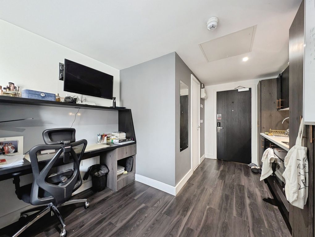 Property photo 1 of 6 Pbox-Img.Jpg