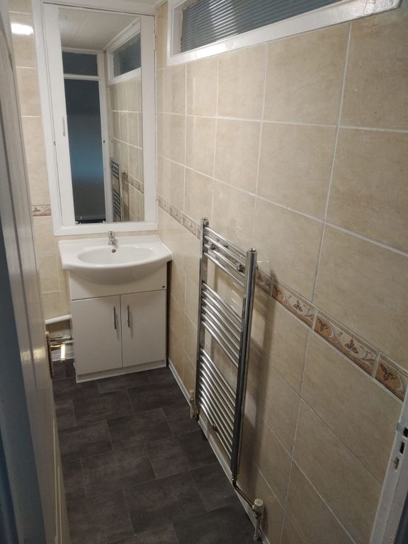 Property photo 2 of 28