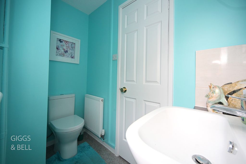 Property photo 2 of 20 4548831