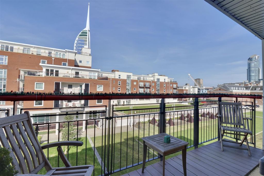 Property photo 2 of 34 Fb5B16A3-3B61-425F-8Efa-9245D19B8338_1_201_A.Jpeg