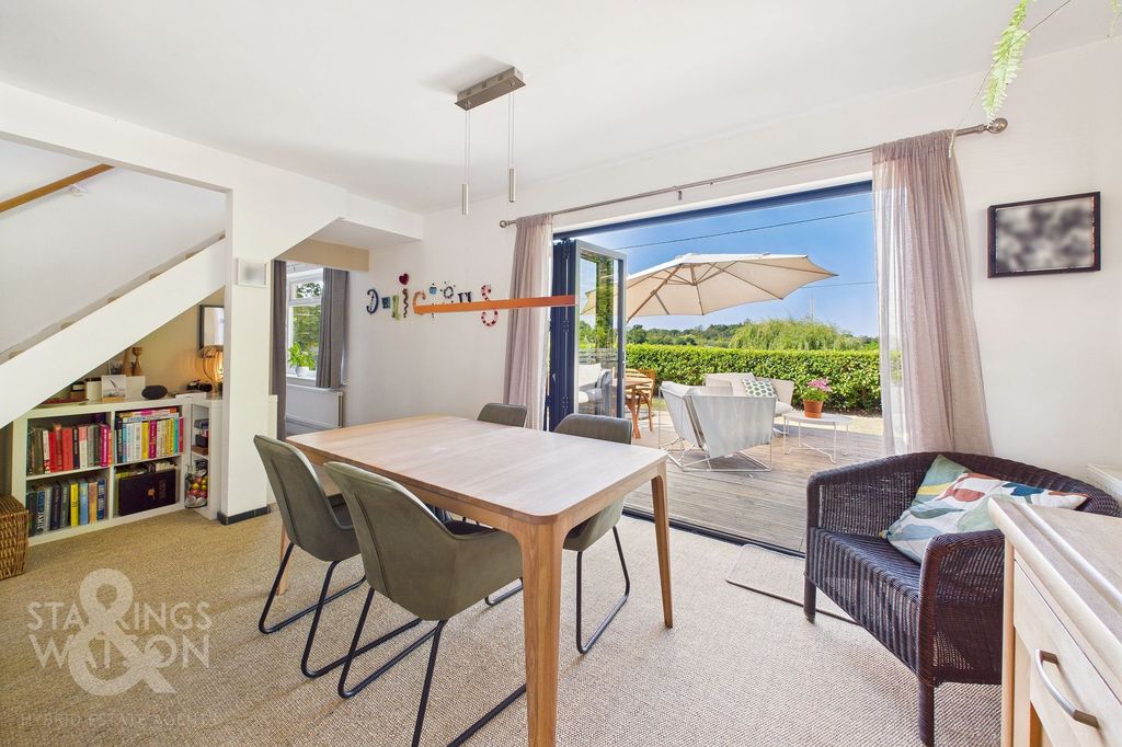 Property photo 2 of 55