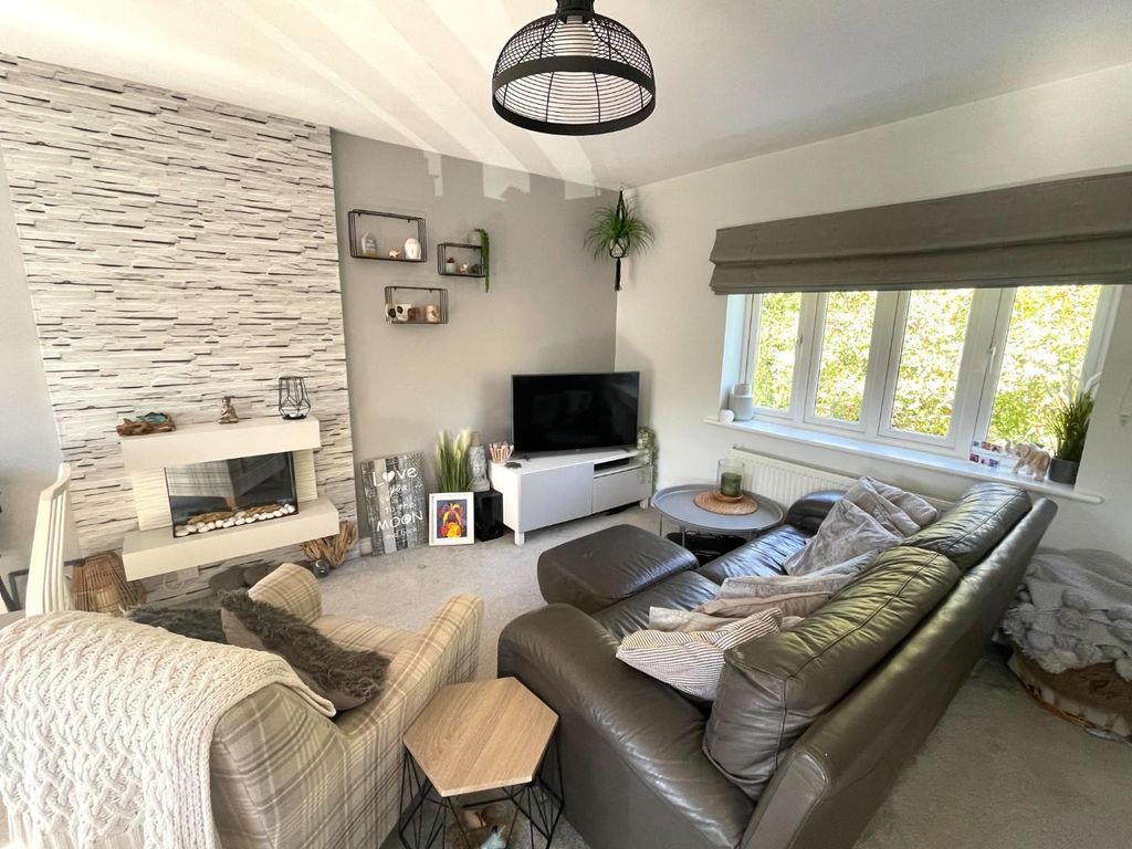 Property photo 3 of 11 Lounge Two.Jpg