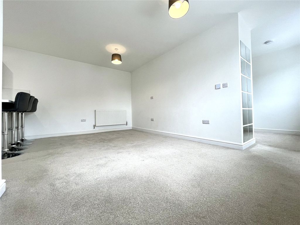 Property photo 3 of 10 Living Room