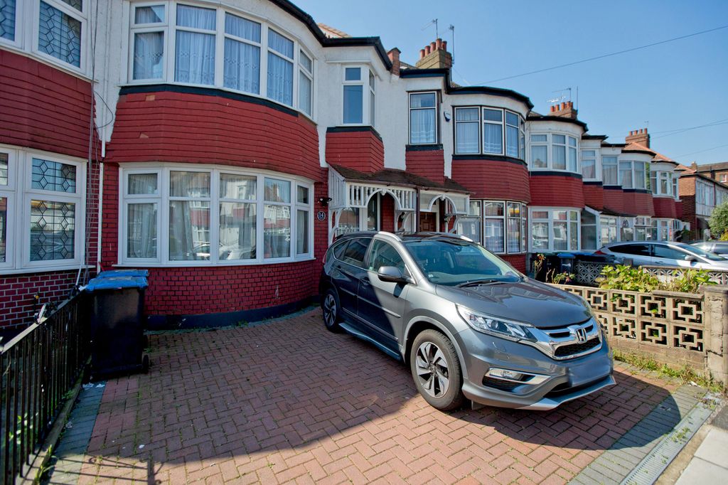 Property photo 1 of 24