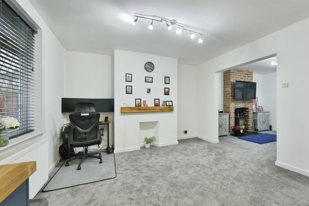 Property photo 3 of 21