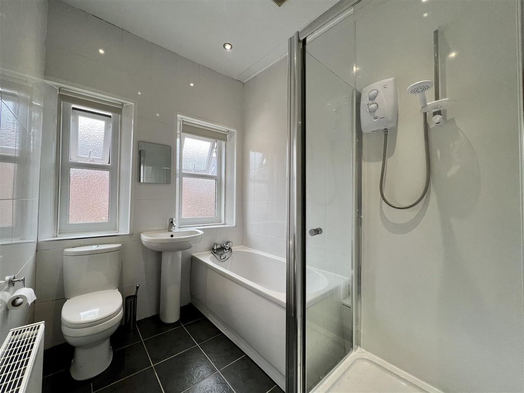 Property photo 3 of 7 Img-6637.Jpg