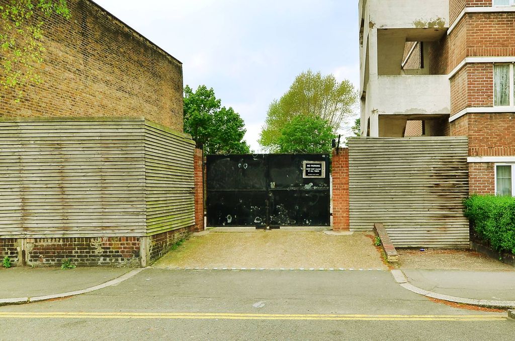 Property photo 2 of 3