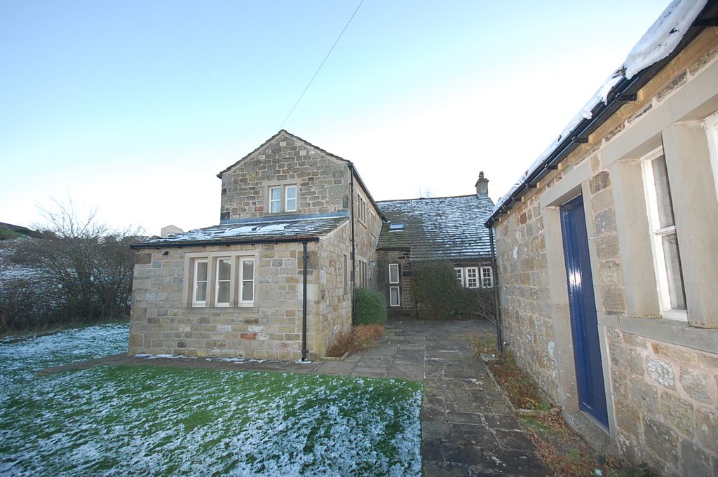 Property photo 3 of 27