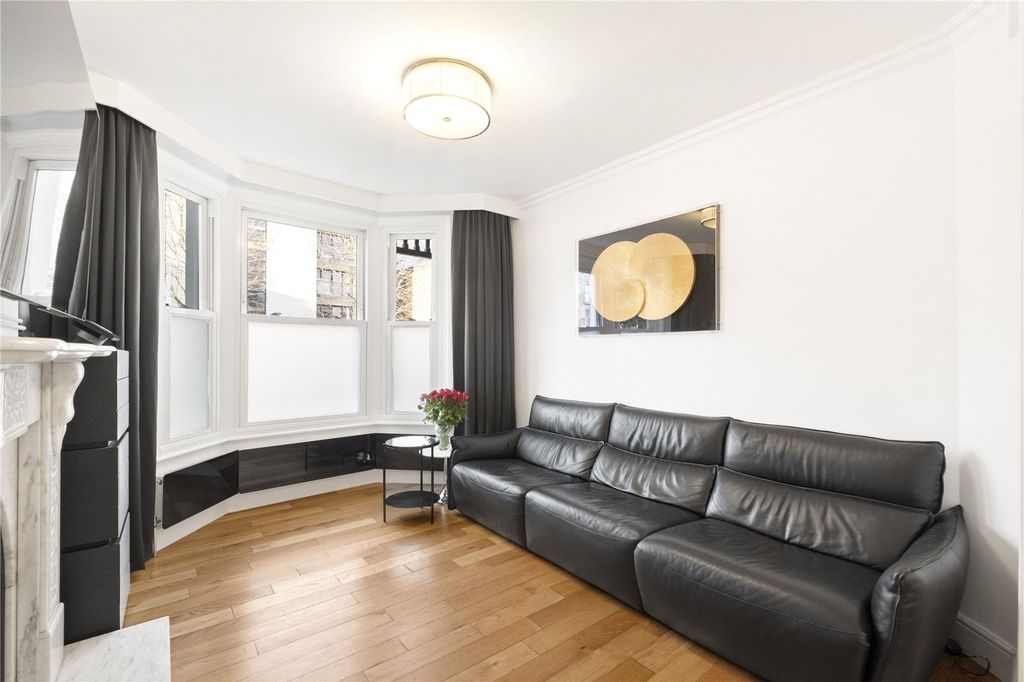 Property photo 2 of 16 Reception Room