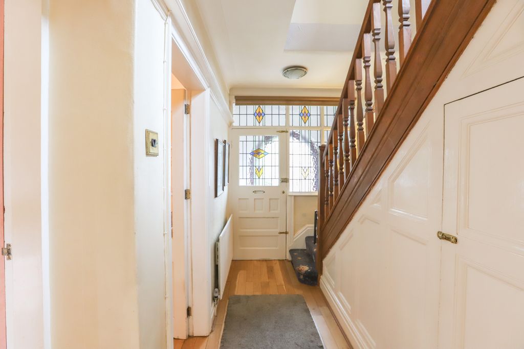 Property photo 3 of 21 3