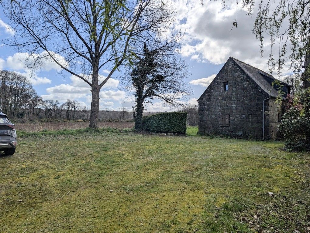 Property photo 2 of 40