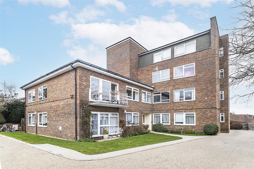 Property photo 2 of 15 2-Hayes-Court-013.Jpg