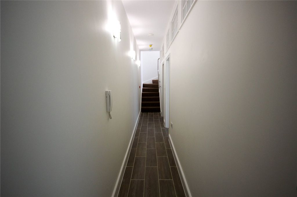 Property photo 3 of 9 Picture No. 19