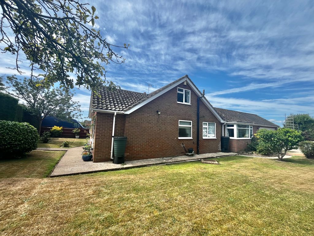 Property photo 1 of 35