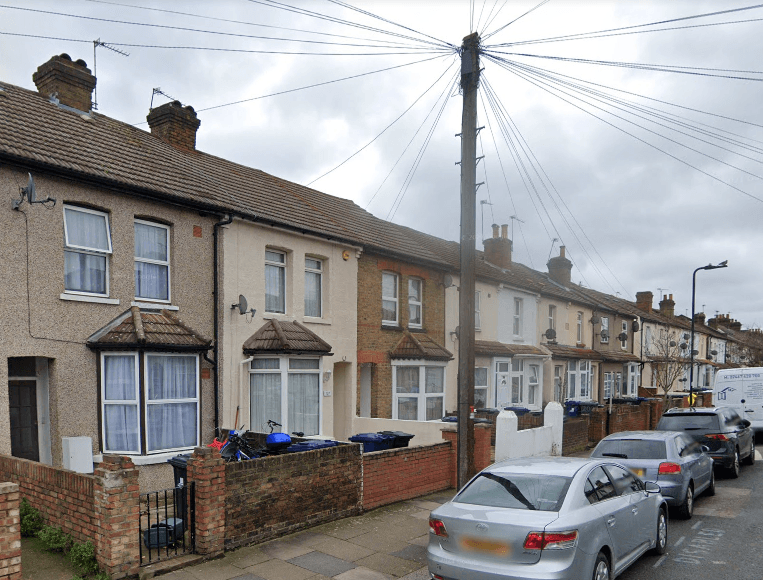 Property photo 1 of 1 A 4 Bed House Available For Rent In Southall
