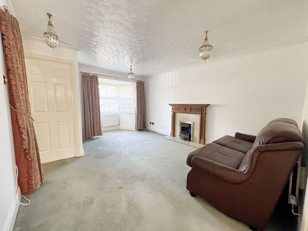 Property photo 2 of 21