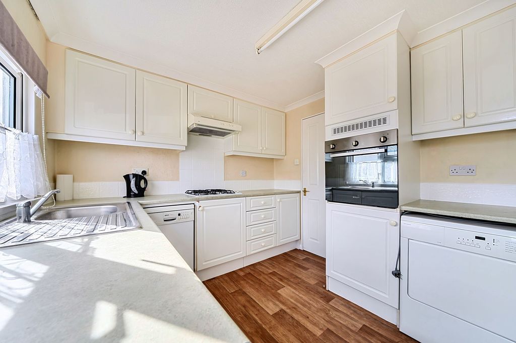 Property photo 2 of 13 Kitchen